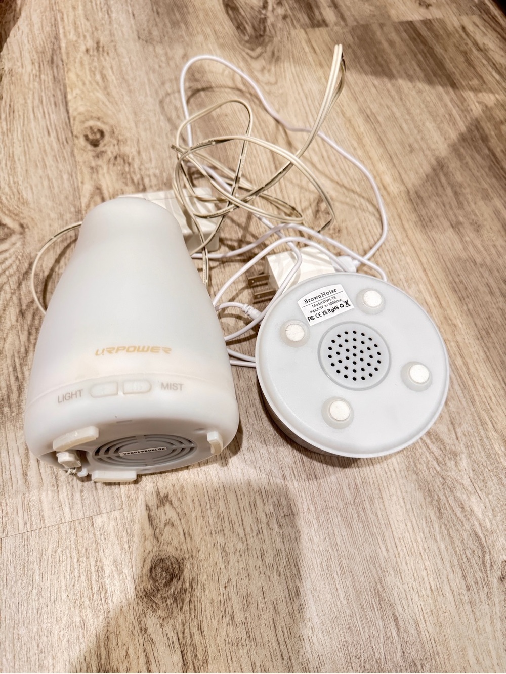 White Noise Sound Machine + Essential Oil Diffuser Humidifier Combo - Picture 4 of 4